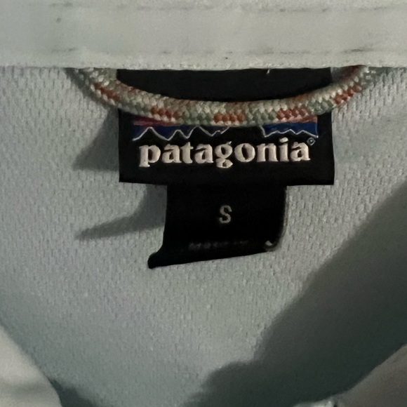 Patagonia light jacket woman’s size s - Picture 4 of 5